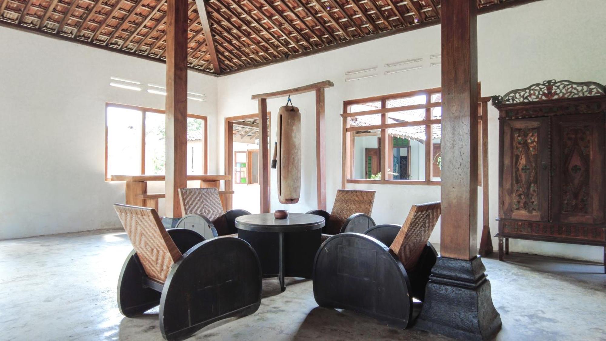 Ohmmstay - Rumah Pendopo Tanjungtirto Экстерьер фото