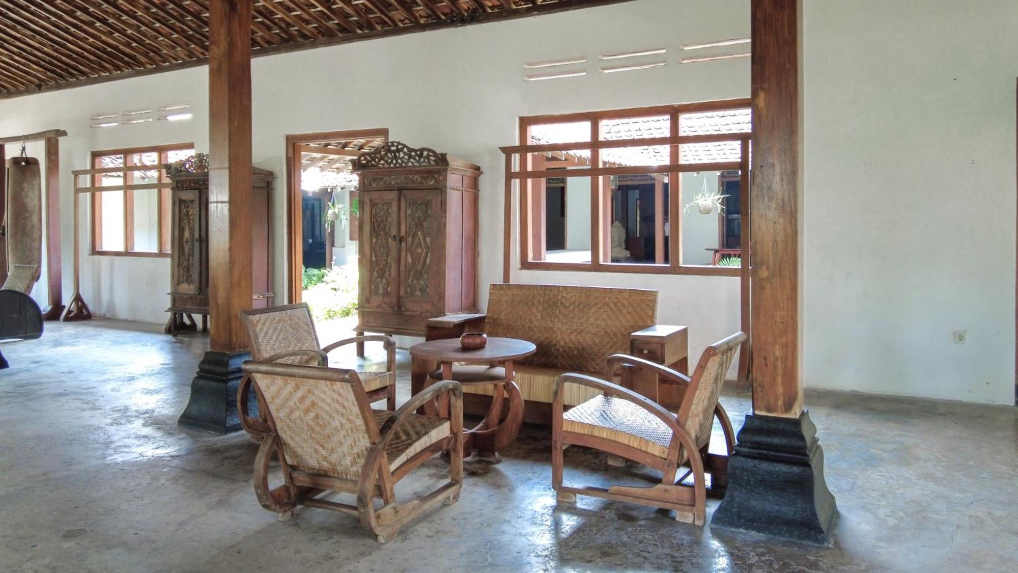 Ohmmstay - Rumah Pendopo Tanjungtirto Экстерьер фото